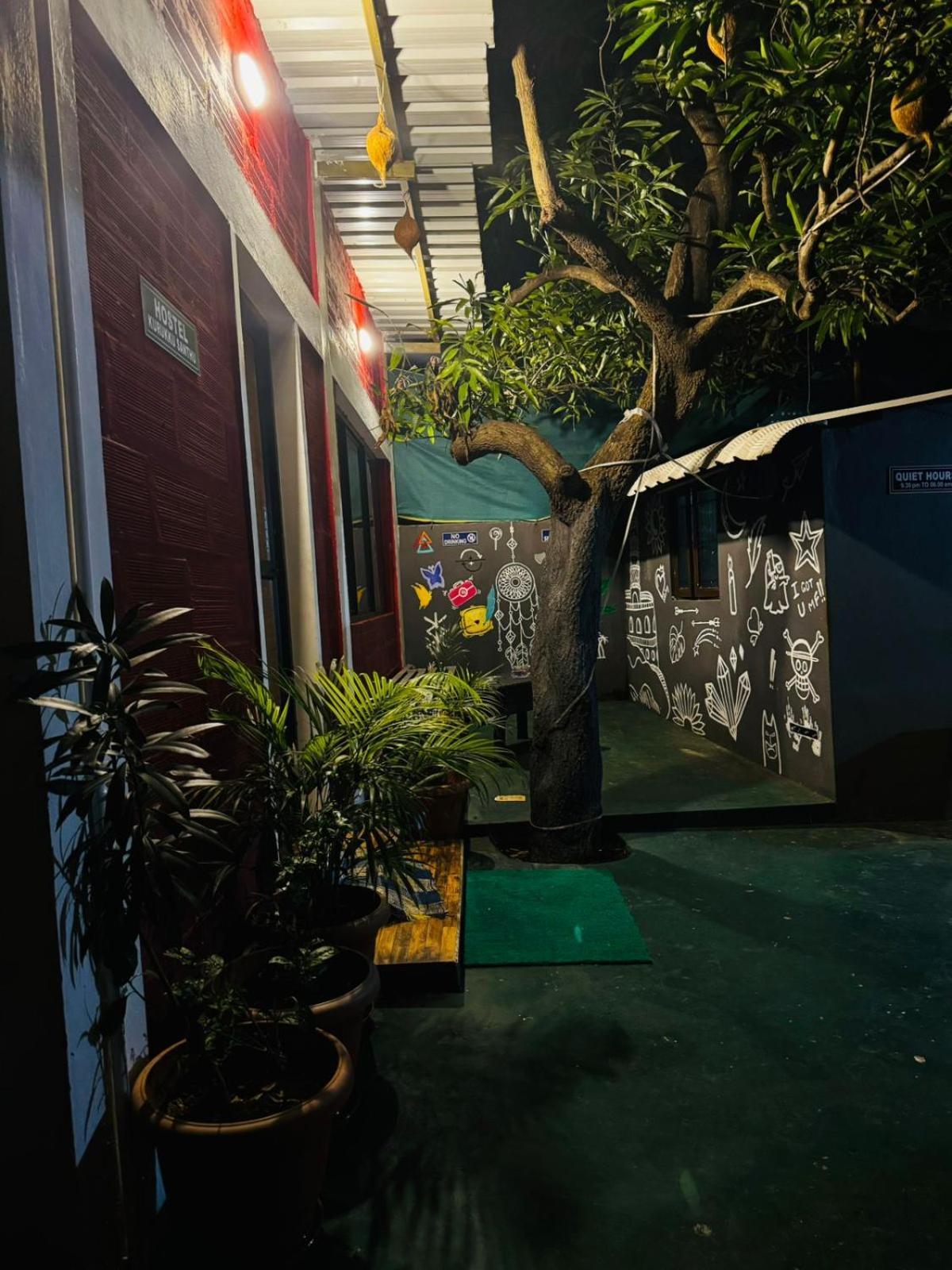 Hostel Kuruku Santhu Colive Pondicherry Exterior foto