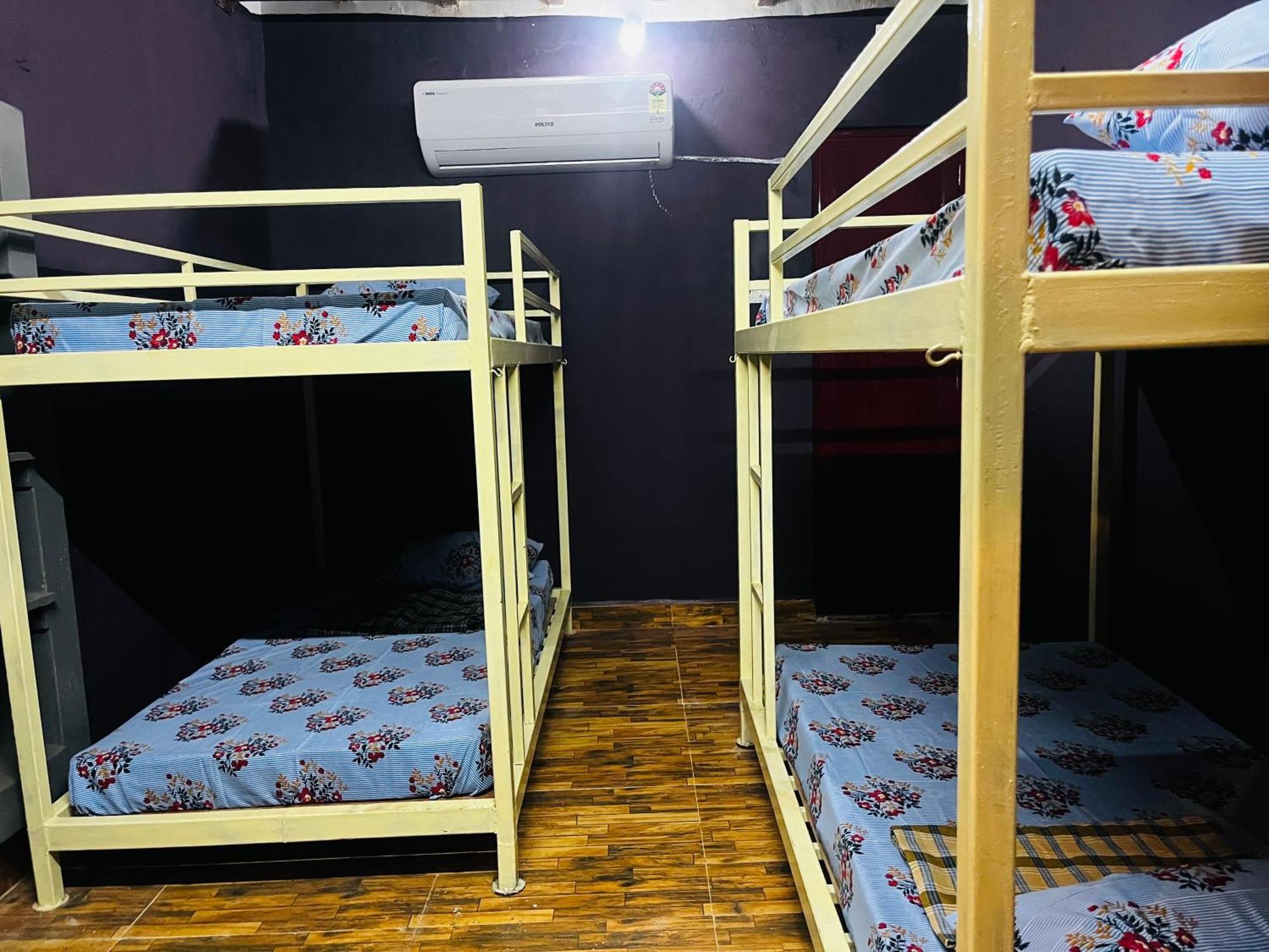 Hostel Kuruku Santhu Colive Pondicherry Exterior foto